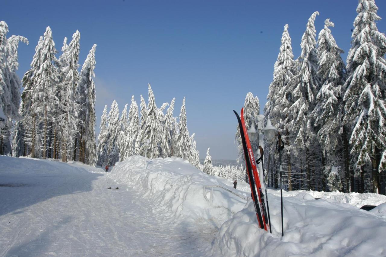Hotel Und Berggasthof Spiessberghaus Friedrichroda Zewnętrze zdjęcie